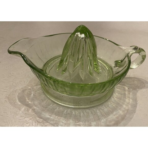 Vintage Reamer Green Uranium Vaseline Glass Large Juicer 8.5” X 4” - Picture 2 of 9